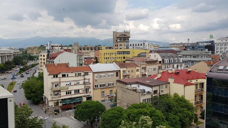 Central View Apartment Skopje Exteriör bild