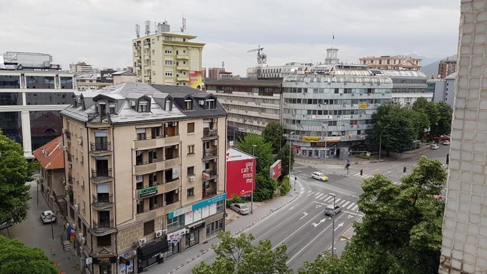 Central View Apartment Skopje Exteriör bild